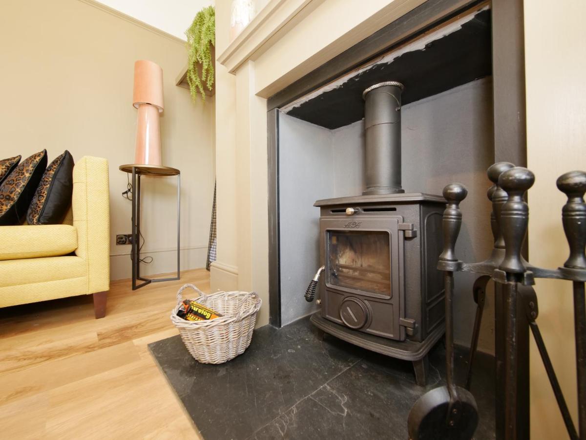 Bar Wall Cottage-City Wall Views-Sleeps 5 约克 外观 照片